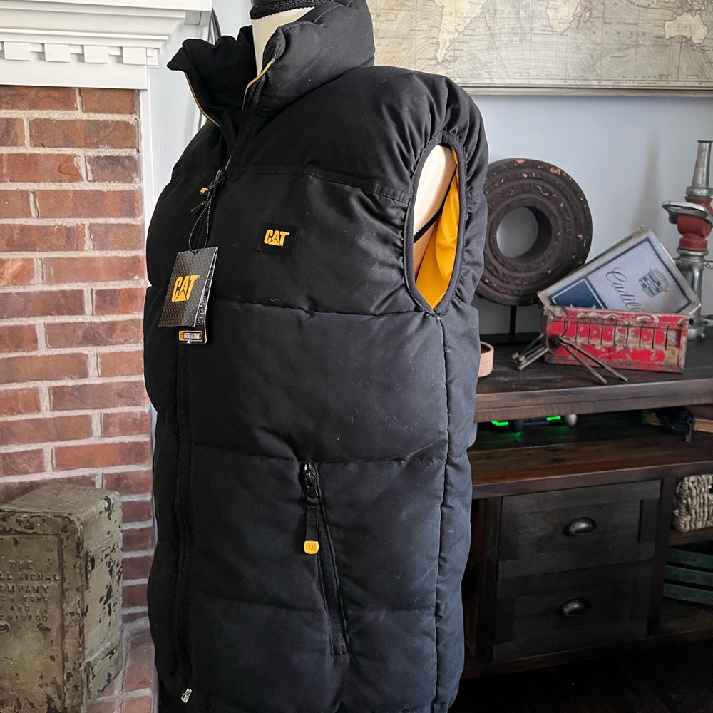 CAT Arctic Zone Vest